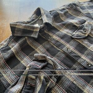 Vissla Eco-Zy Polar Flannel Men's L Long Sleeve Black Plaid Soft Shirt M511NSOC